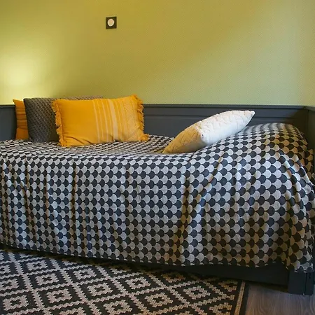 Le 110, Un Grand Studio 2 Etoiles, Pour Tout Faire A Pied Aix-les-Bains Exterior photo
